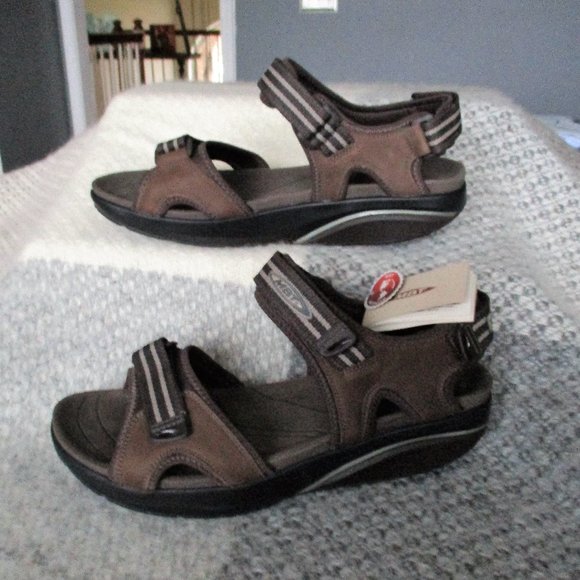 MBT Other - Men's MBT S-6 Rocker Bottom Sandals NWT